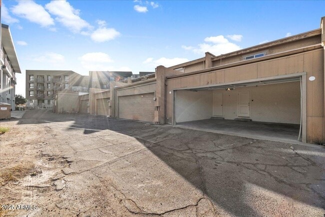 Building Photo - 4601 N 73rd St