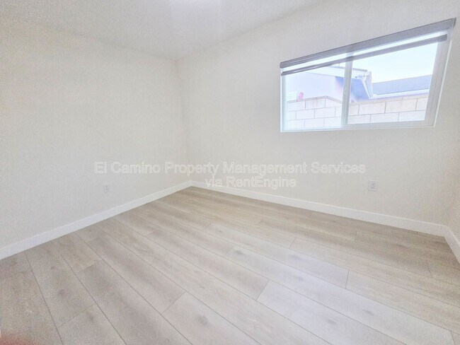 Building Photo - 5662 Cathy Ln