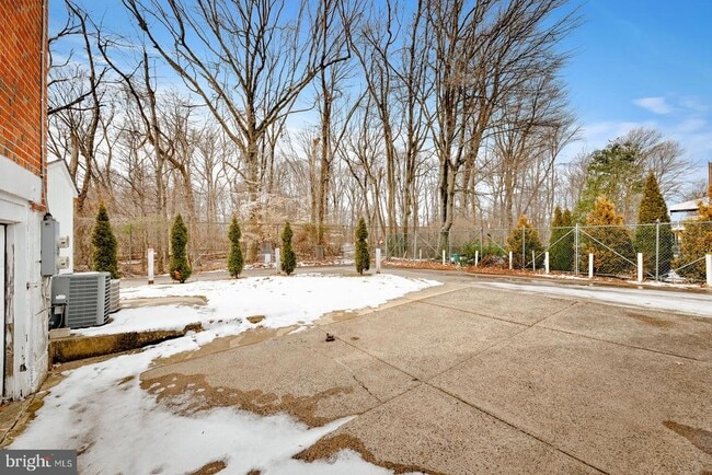 Building Photo - 12450 Knights Rd