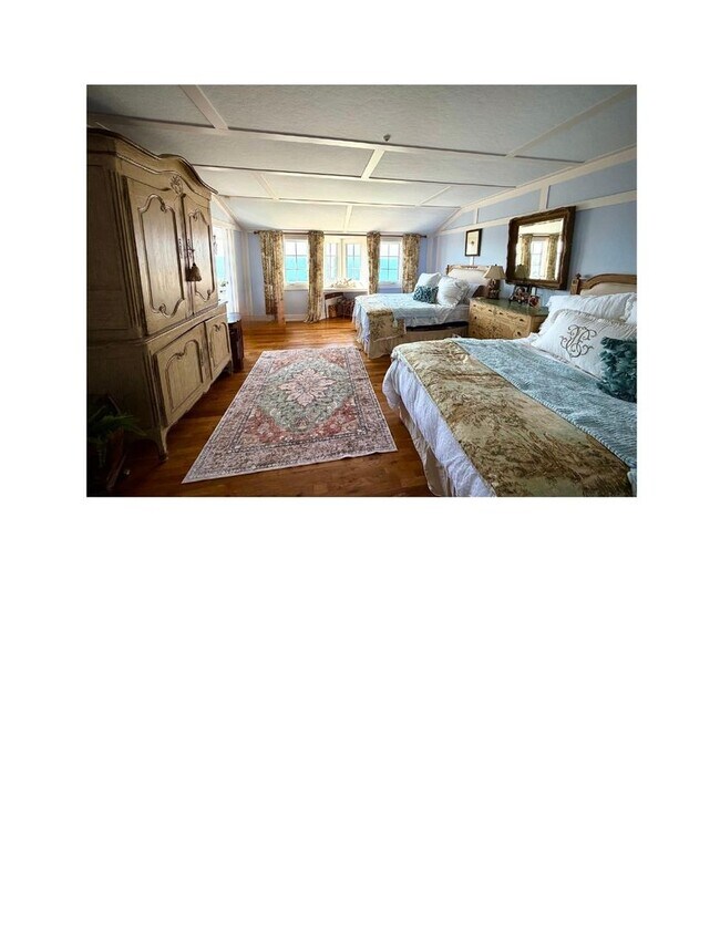 Building Photo - Amazing location in La Jolla for a big house. Gustavo Lopez AMSI