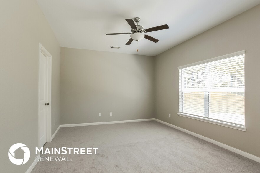 Building Photo - 23051 Bellini Dr
