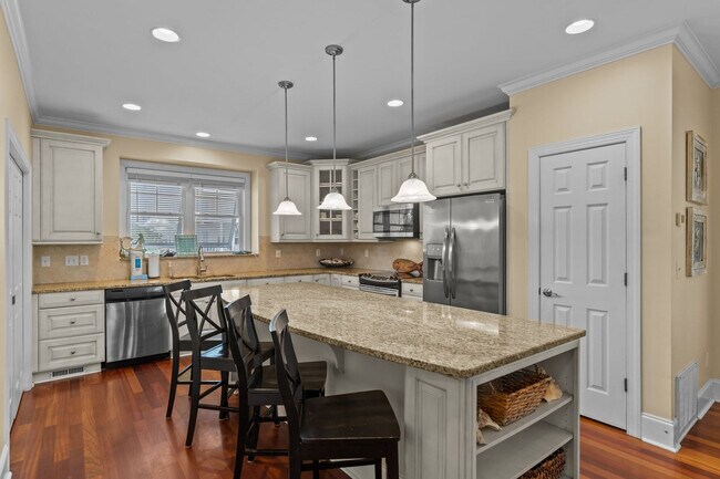 Building Photo - 1311 Bowfin Ln