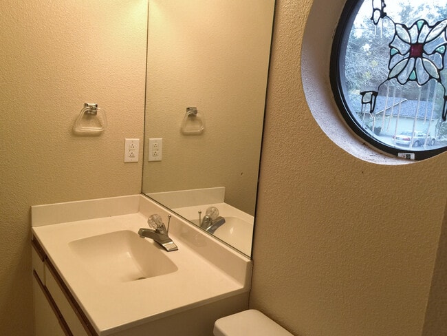 Building Photo - TOWNHOME -VILLAGE OF OAK CREEK -  NIZHONI