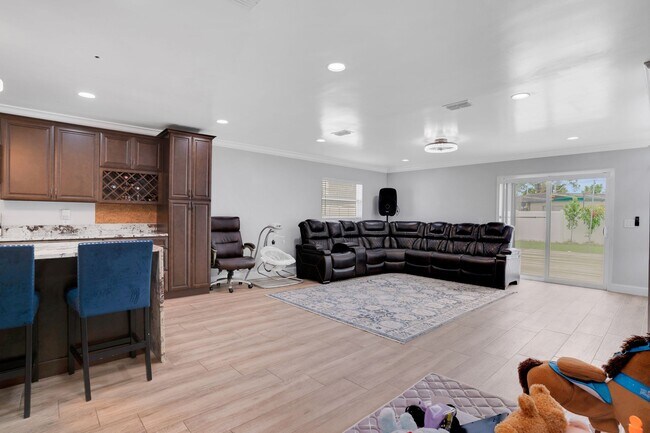 Building Photo - 1167 Lake Blanche Dr