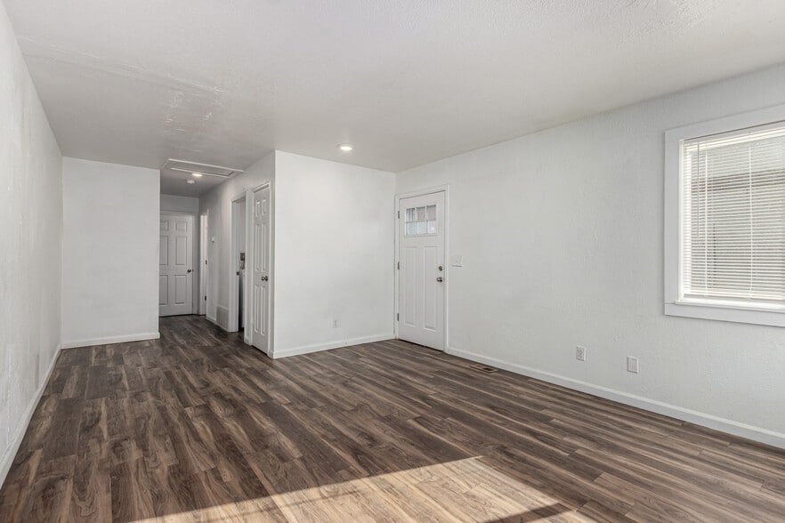 Building Photo - 2060 W Iliff Ave