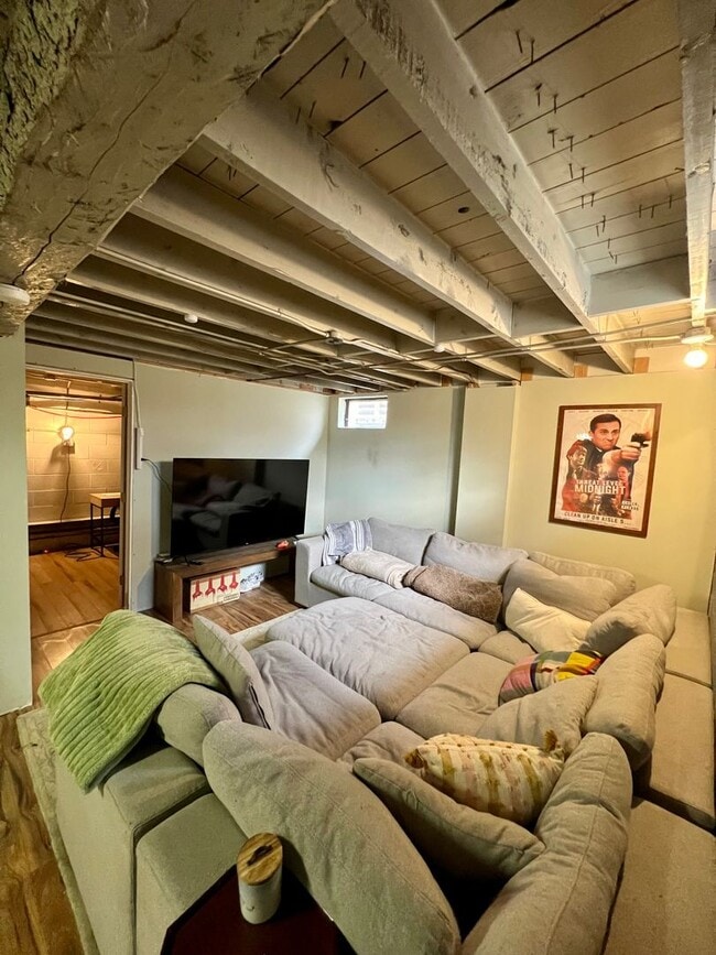 Building Photo - Charming 2-Bedroom Home in Moose Creek – D...