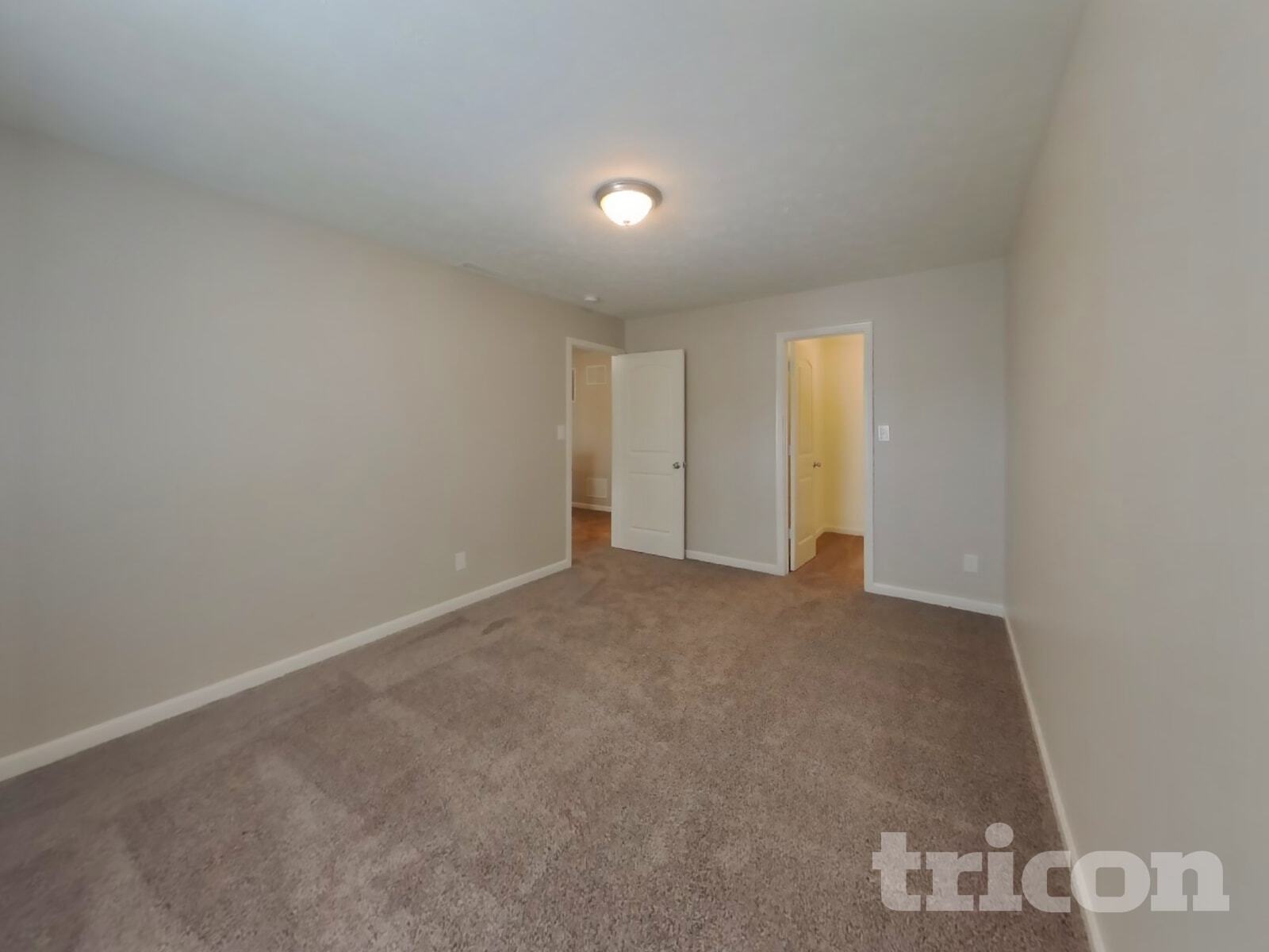 Building Photo - 818 Westpointe Dr