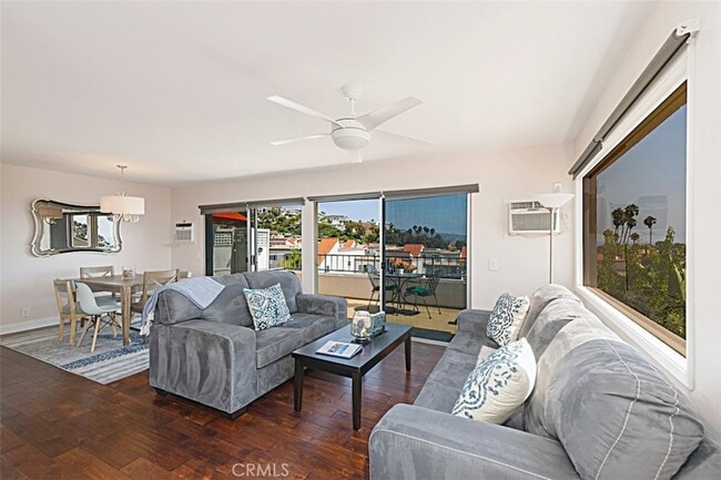 Building Photo - 712 Calle Divino