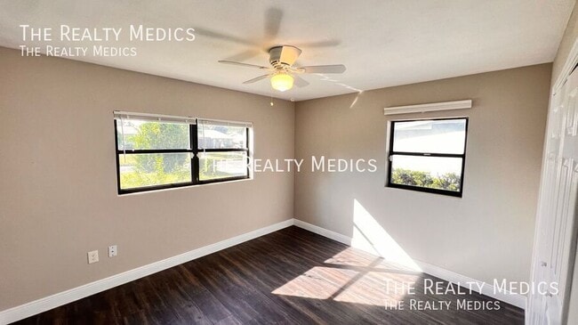 Building Photo - 929 Dupont Ave