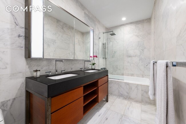 Building Photo - 75 Wall St