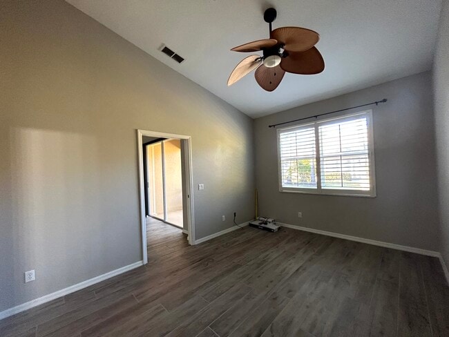 Building Photo - 7871 Lake Sawgrass Loop