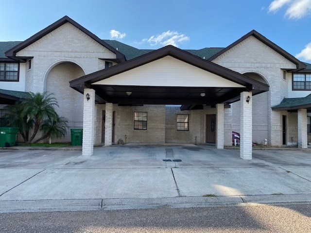 Building Photo - 2714 Melanie Dr