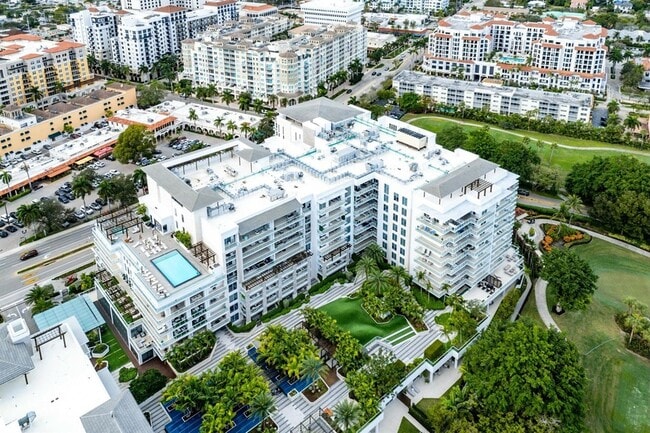 Building Photo - 220 SE Mizner Blvd