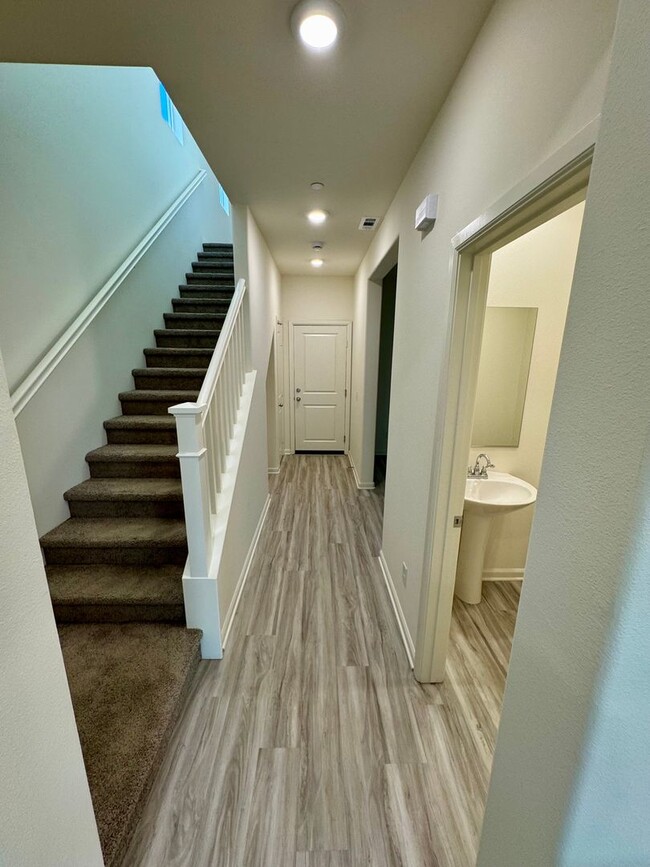 Building Photo - Brand New 4 bedroom Moreno Valley home wit...