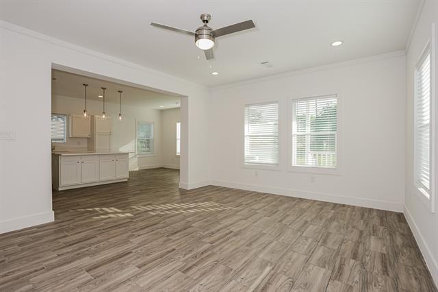 Building Photo - 4330 Fernwood Ave
