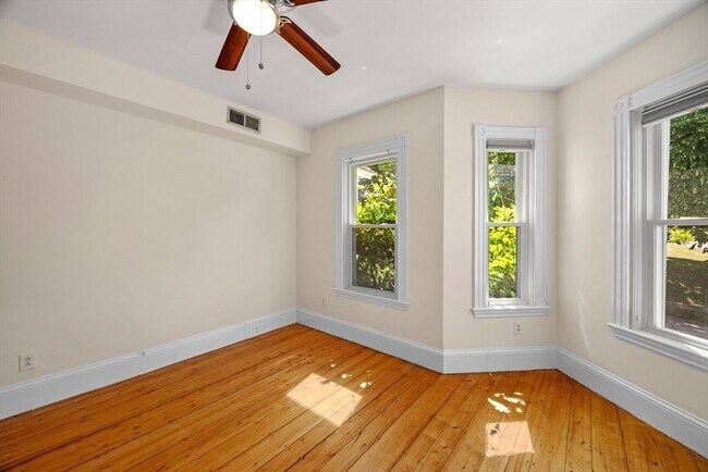 Building Photo - 101-103-103 Wachusett St