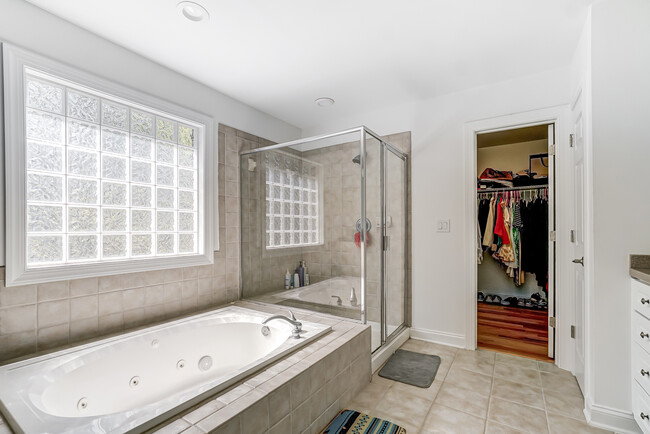 Building Photo - 1024 Patricians Ln