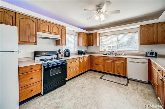 Building Photo - 104 E Chester St