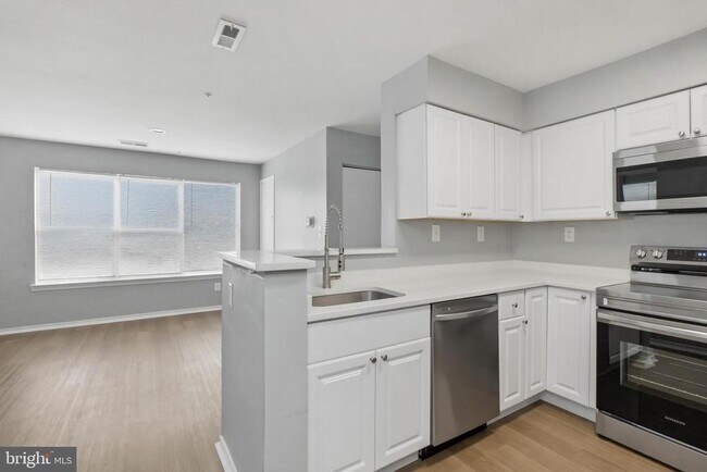 Building Photo - 18537 Boysenberry Dr