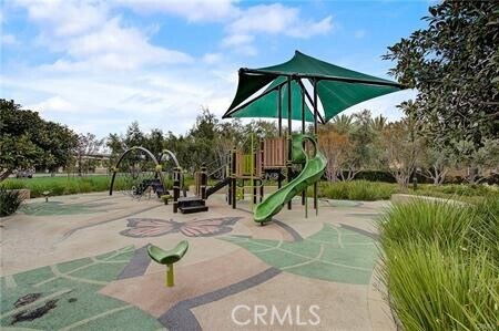 Building Photo - 328 Floral View