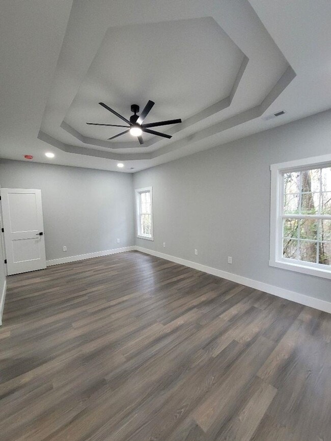 Building Photo - 516 June Bug Ct