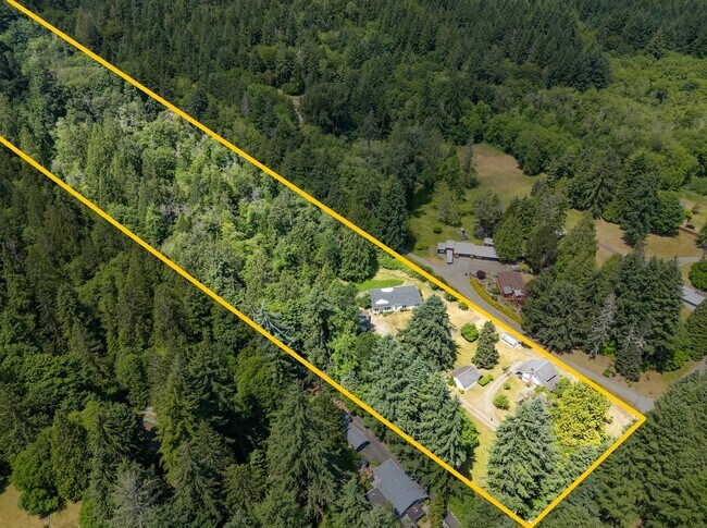 Building Photo - 3-Bedroom Gig Harbor Retreat with Private ...