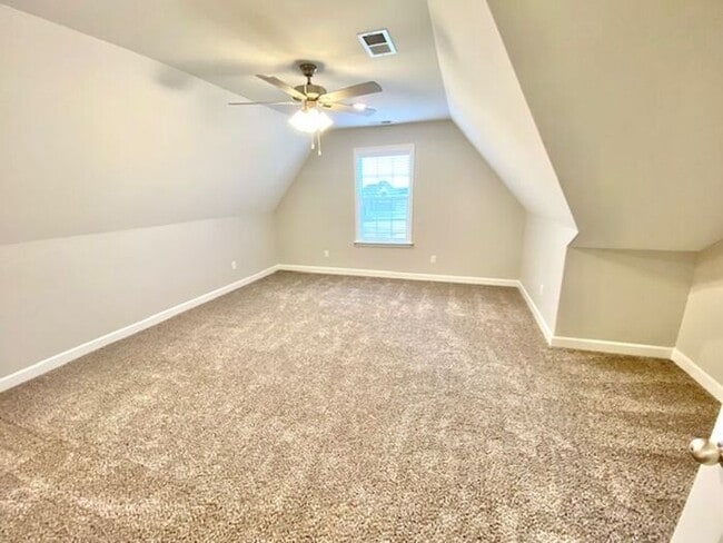 Building Photo - Now Leasing a 5-bedroom 3 bath home in Walls, Mississippi at Mallard Park