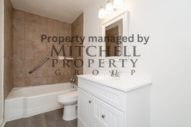 Building Photo - Welcome to 4116 Monroe! This beautiful com...