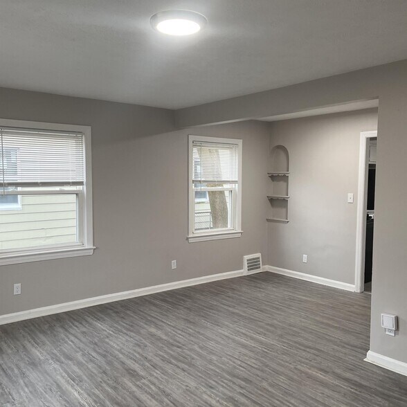 Building Photo - 3958 Lee Heights Blvd