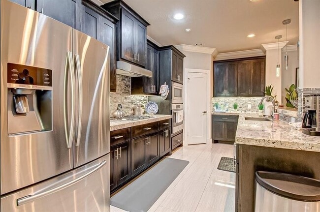 Building Photo - 13407 Preston Cliff Ct