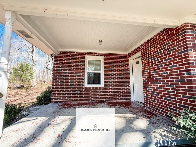 Building Photo - Spacious Living on a Generous Lot in Easley — Now Available for Rent!