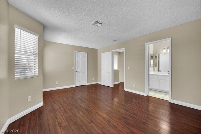 Building Photo - 756 Charwood Cir