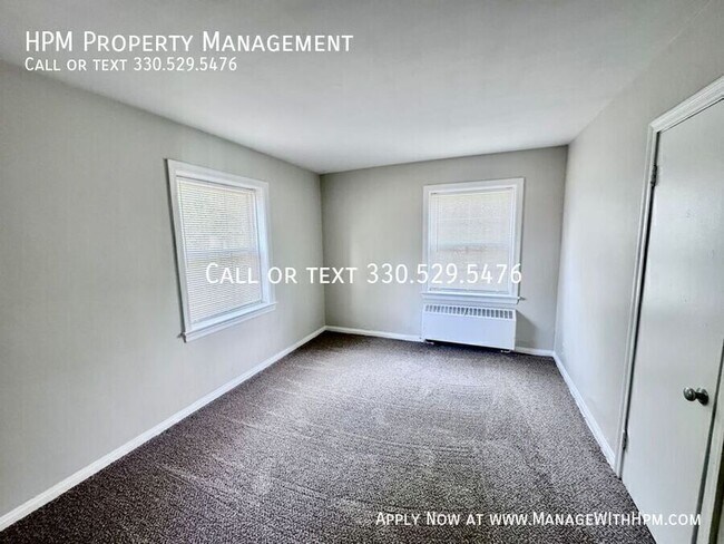 Building Photo - 15725 Van Aken Blvd