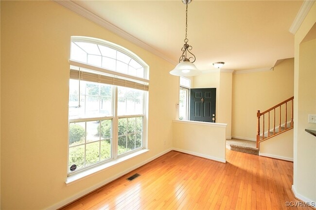 Building Photo - 444 Kingscote Ln