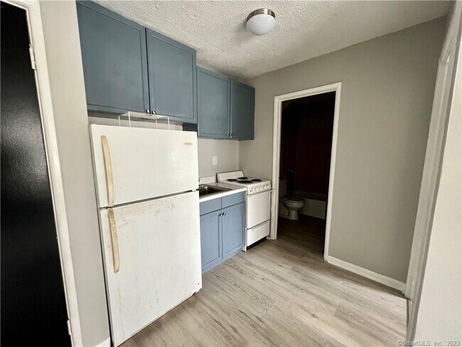 Building Photo - 85-87 Union Ave