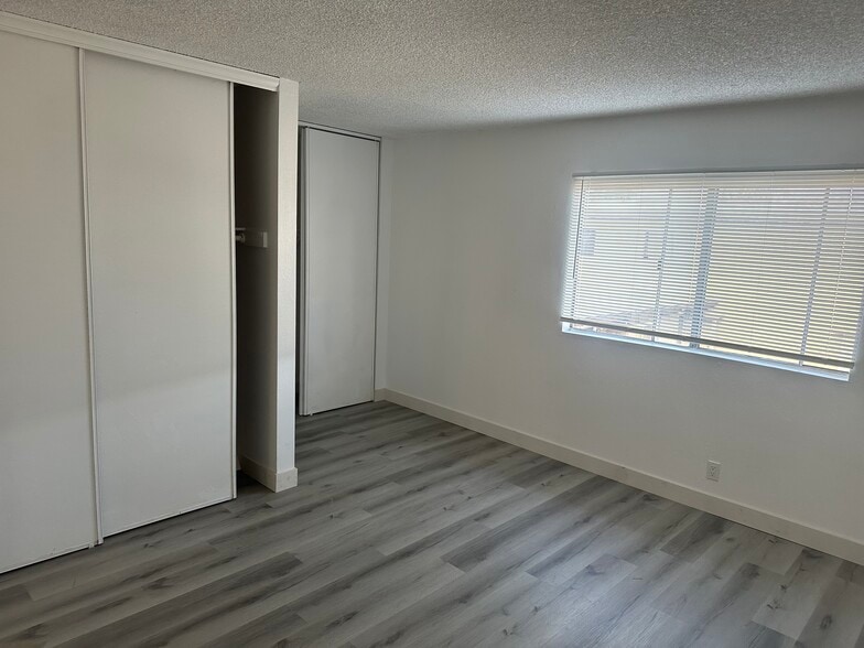 Primary bedroom - 4727 W 147th St