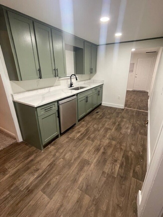 Building Photo - 718 I St NW