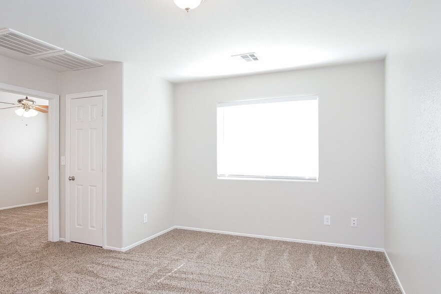 Building Photo - 3323 Fico Ave