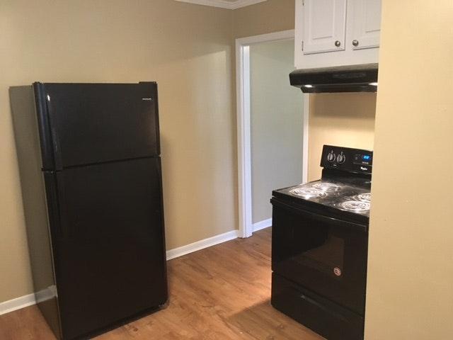 Building Photo - 7454 Oak Dr W