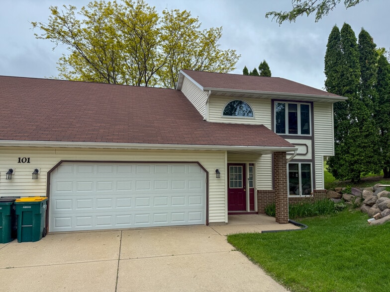 Primary Photo - 101 Northlawn Dr