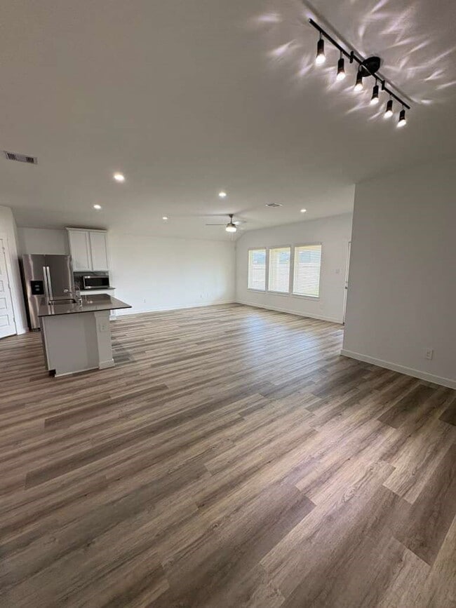 Building Photo - 3231 Langley Bnd Ln