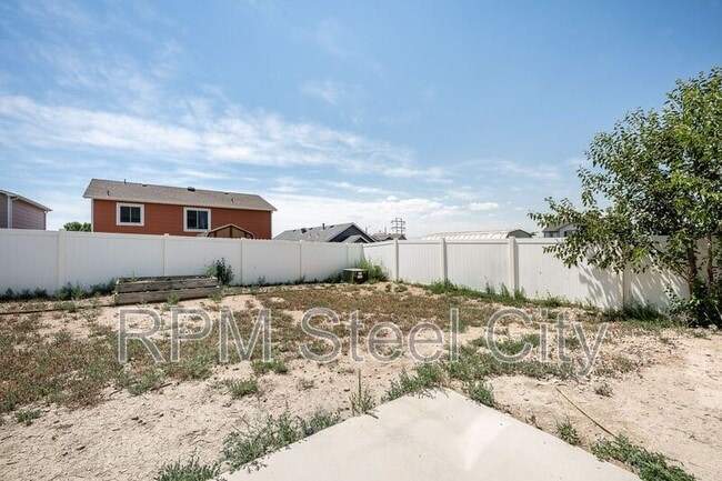 Building Photo - 2238 Meadowlark Ln