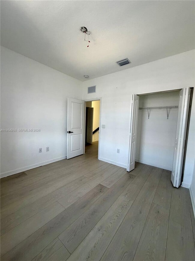 Building Photo - 405 NE 208th Terrace