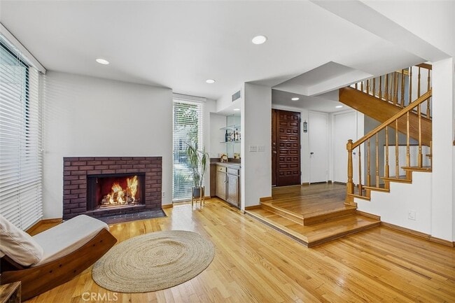 Building Photo - 5305 White Oak Ave