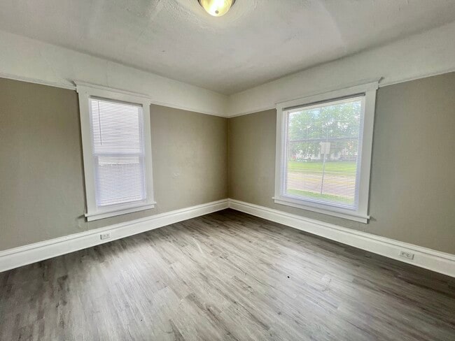 Building Photo - 812 Woodward Ave