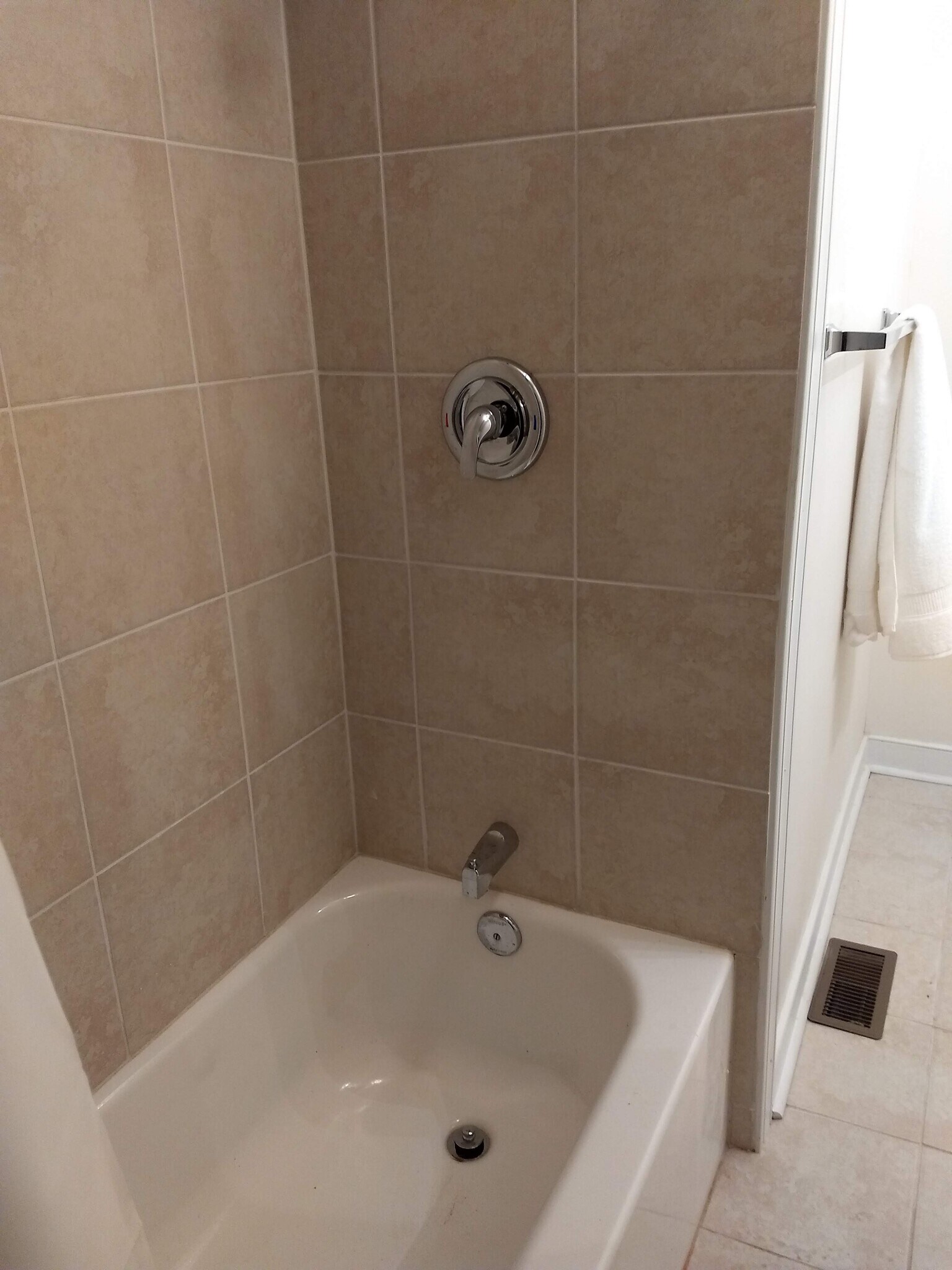 Building Photo - 8806 Gayton Rd