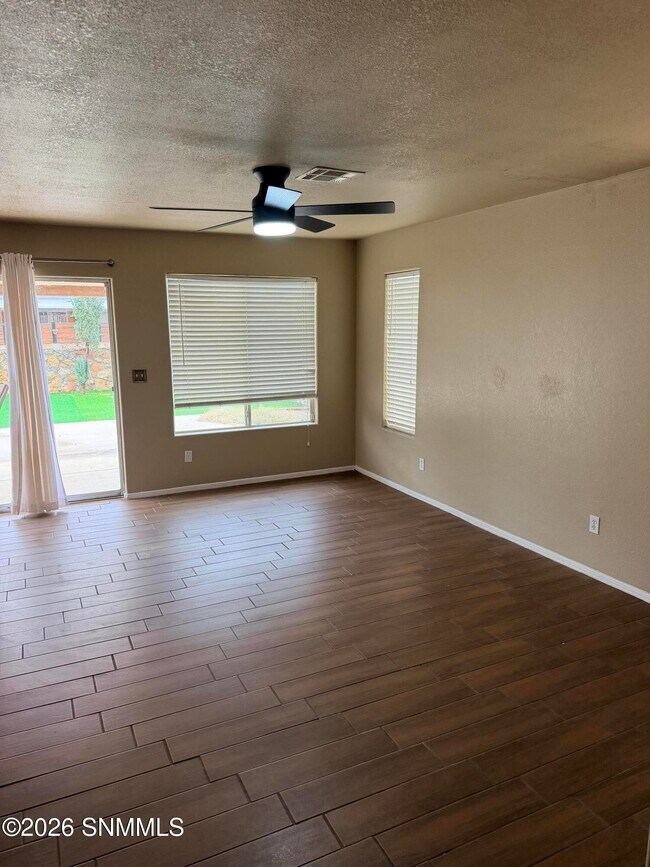 Building Photo - 1108 Kilbourne Hole Dr