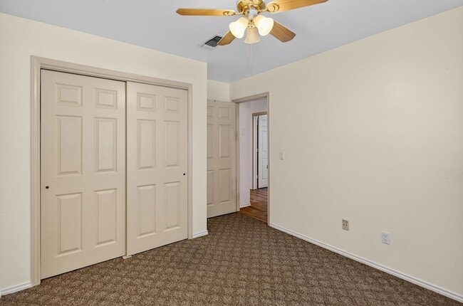 Building Photo - 1709 Castleford Rd