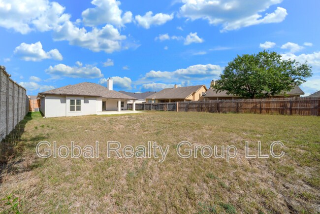Building Photo - 2675 Fairwood Dr