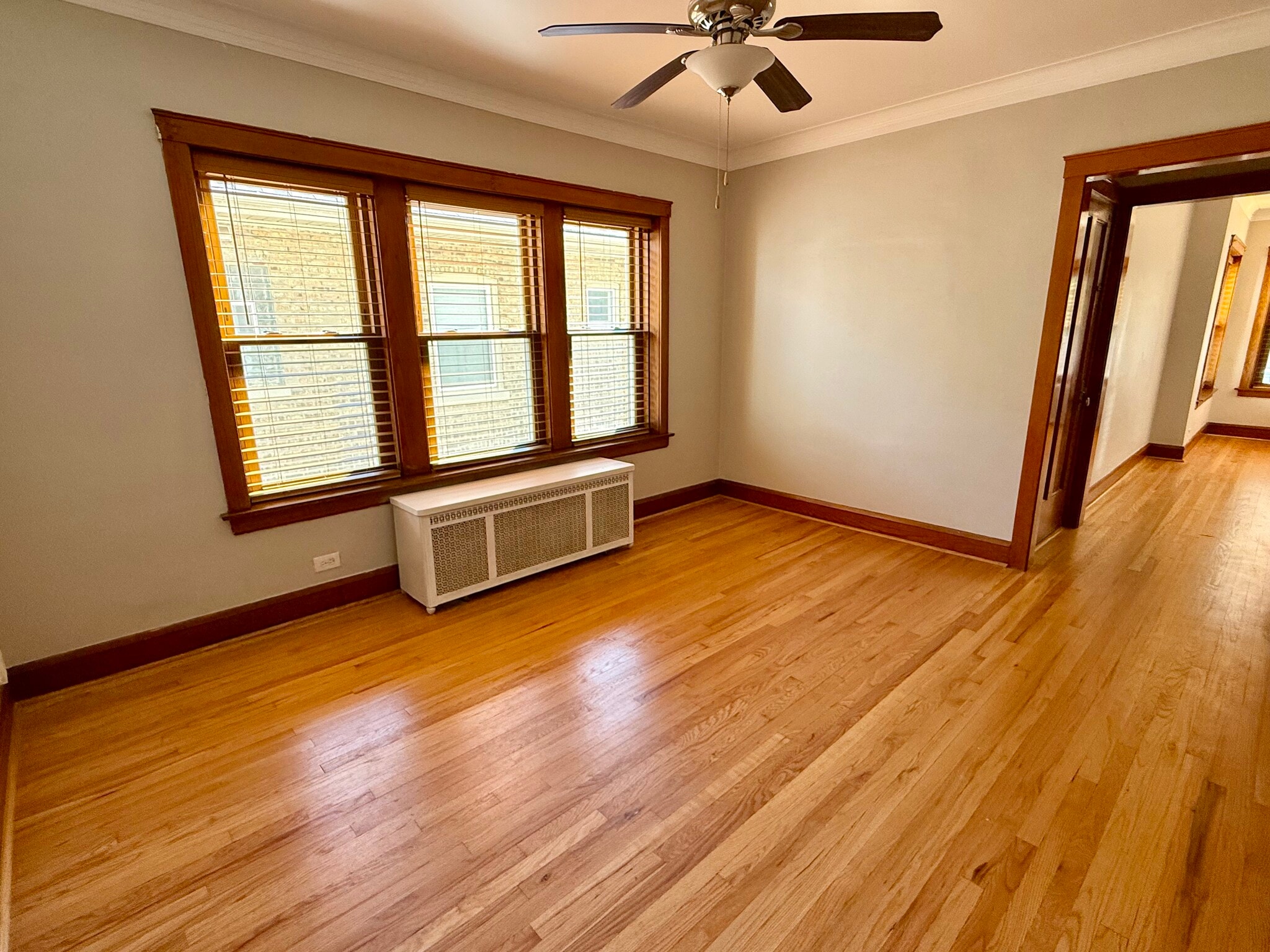 Formal Dining Room - 5336 W Dakin St